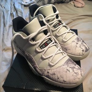 Air Jordan 11 LE Low Snakeskin Size 12